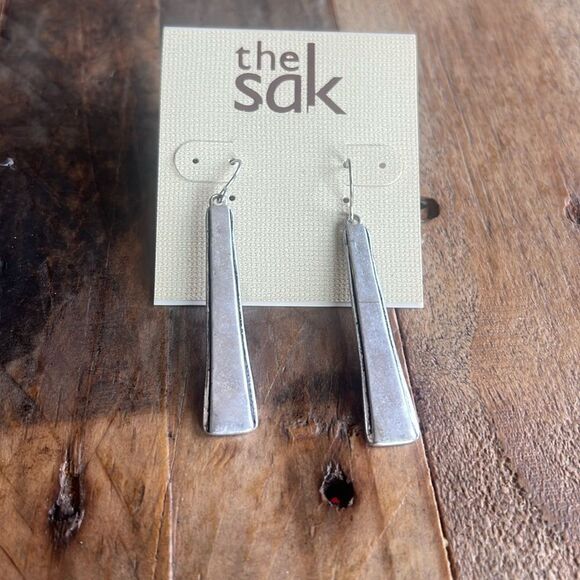 The SAK Dangle Silver Earrings - Picture 1 of 4